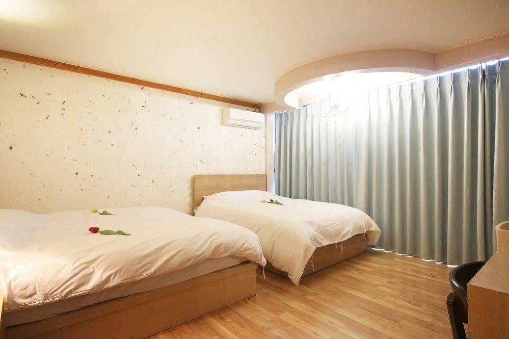 Jeonju Tourist Hotel Exteriér fotografie