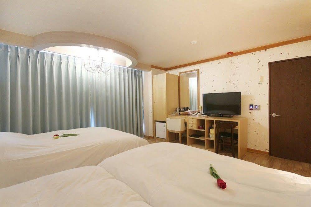 Jeonju Tourist Hotel Exteriér fotografie