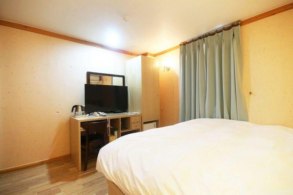 Jeonju Tourist Hotel Exteriér fotografie