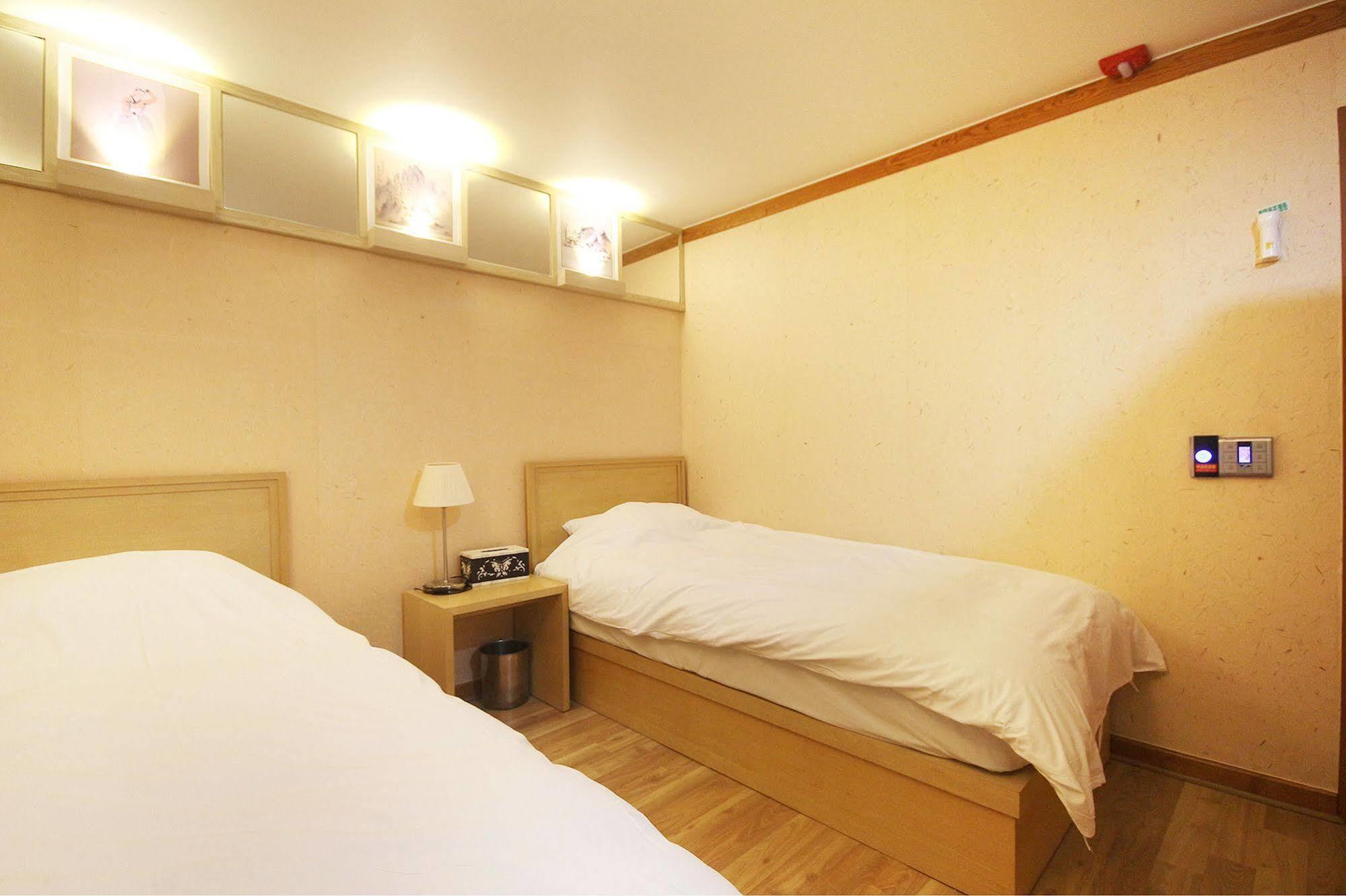Jeonju Tourist Hotel Exteriér fotografie